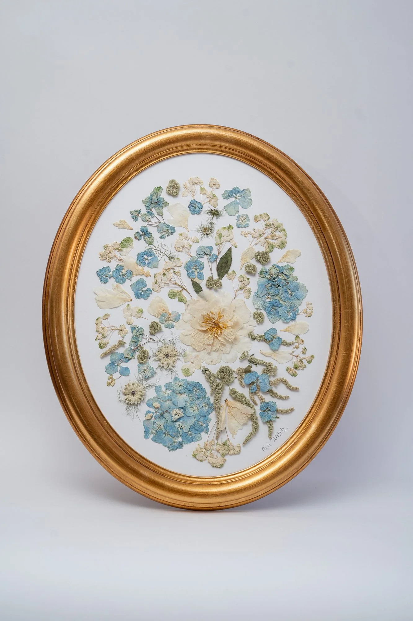 The Eternal Oval pressed bouquet design