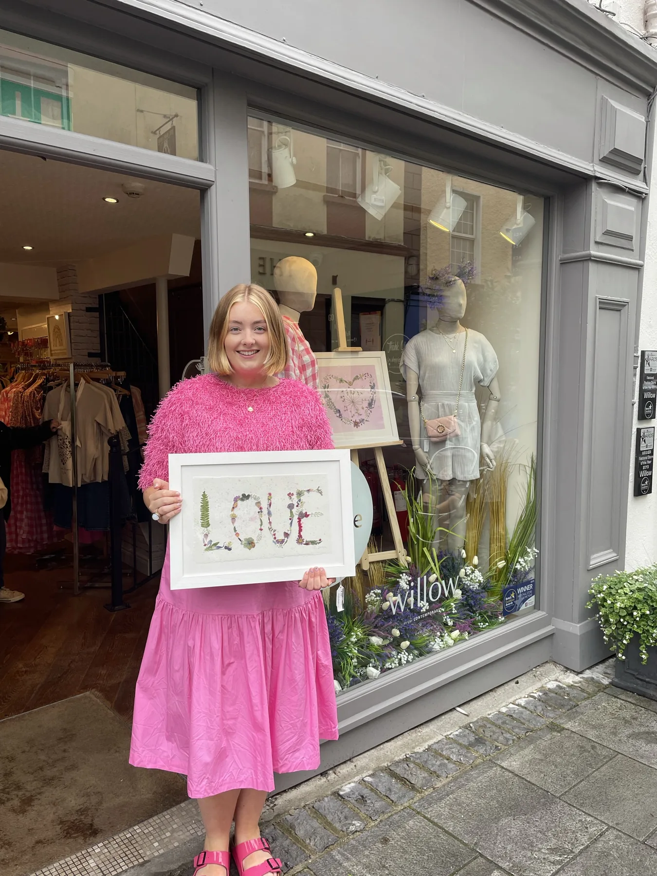 Pop-up at Willow, Ennis