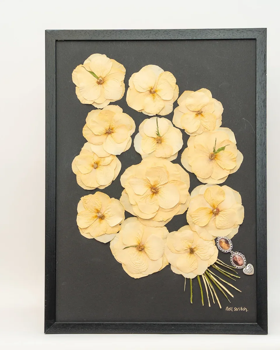 Rectangular pressed bouquet, 21 x 15 inch