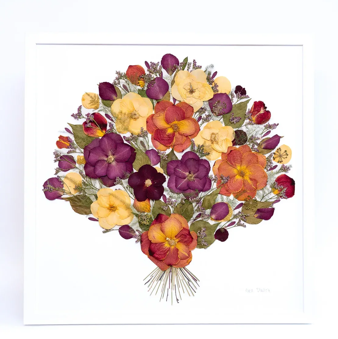 Square pressed bouquet, 22 x 22 inch