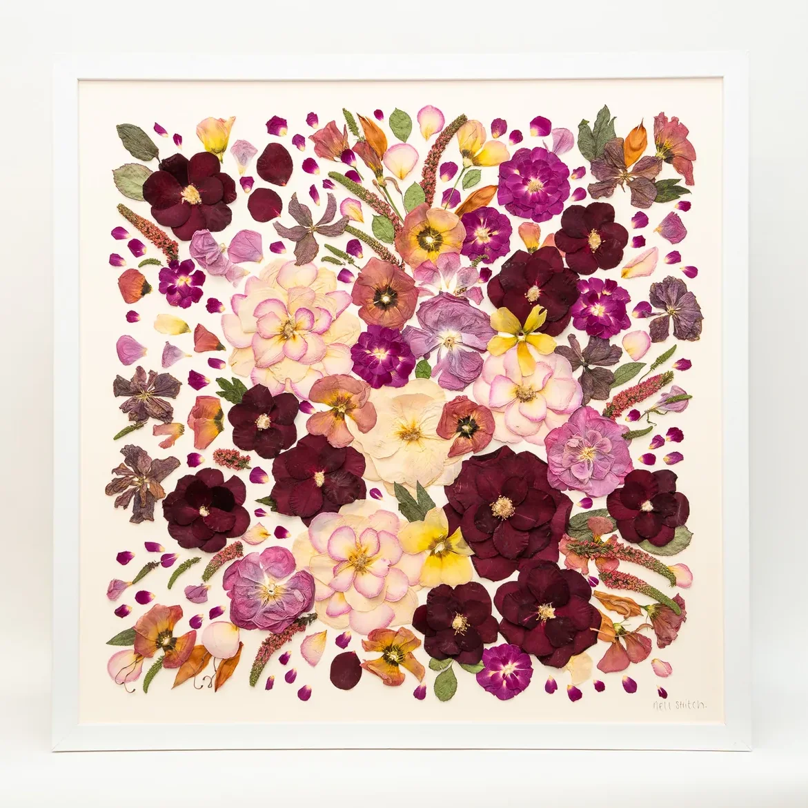 Square pressed bouquet, 22 x 22 inch