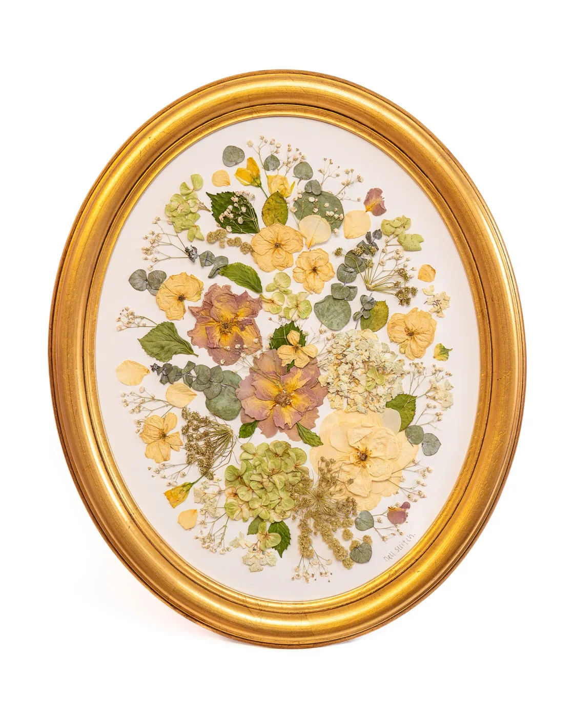 Oval pressed bouquet, 19 x 23 inch