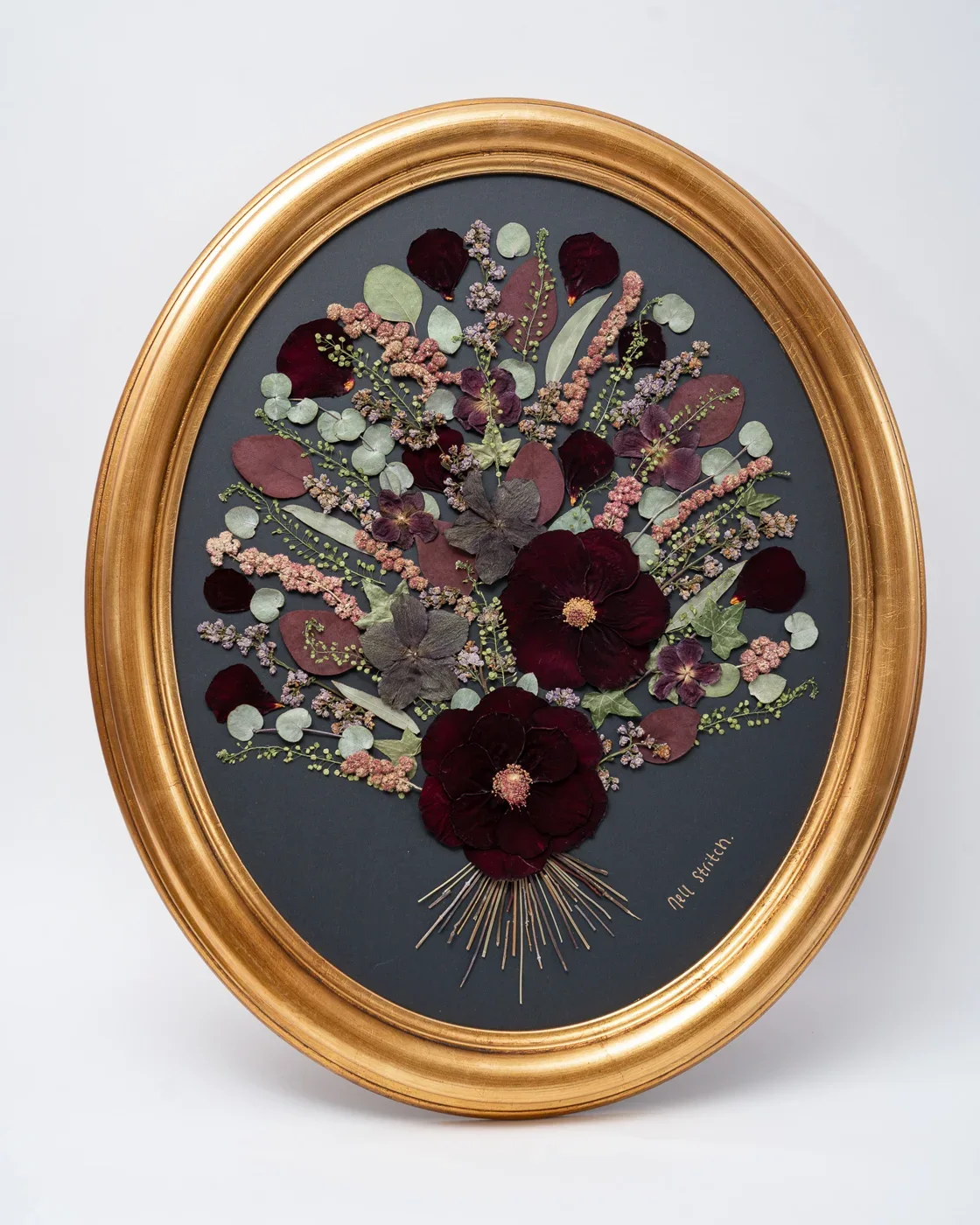 Oval pressed bouquet, 19 x 23 inch