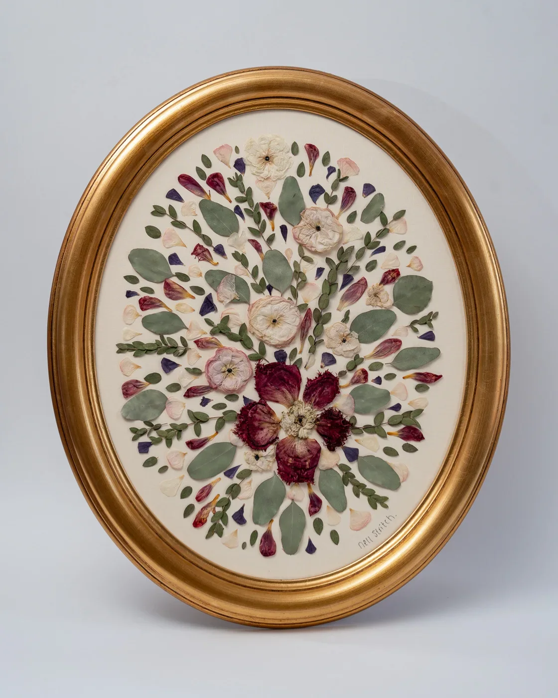 Oval pressed bouquet, 19 x 23 inch
